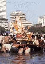 Immersion Ganesha's idol